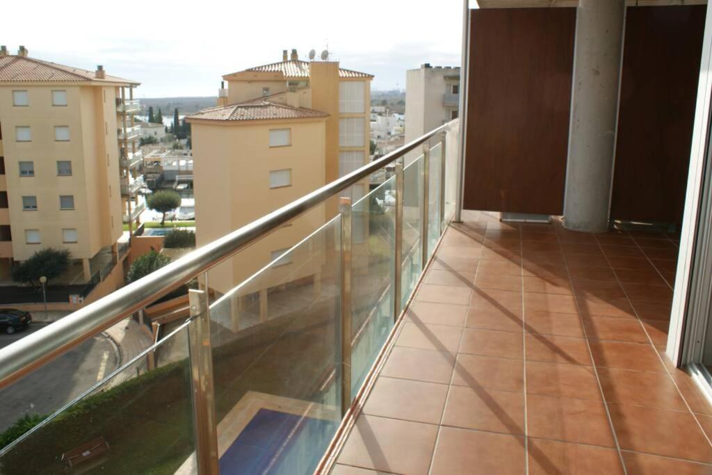 Apartamento En Roses Con Parking Y Piscina Appartement Buitenkant foto