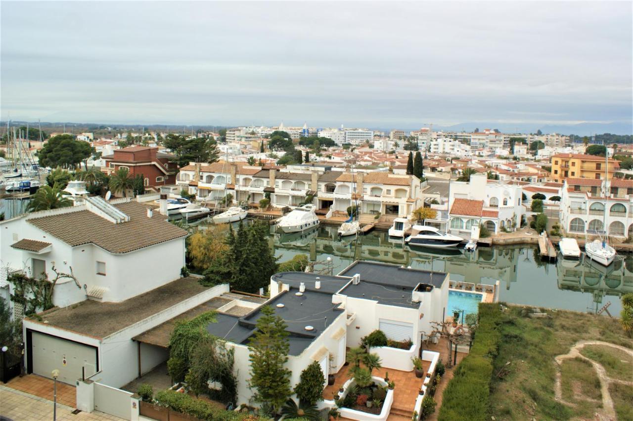 Apartamento En Roses Con Parking Y Piscina Appartement Buitenkant foto
